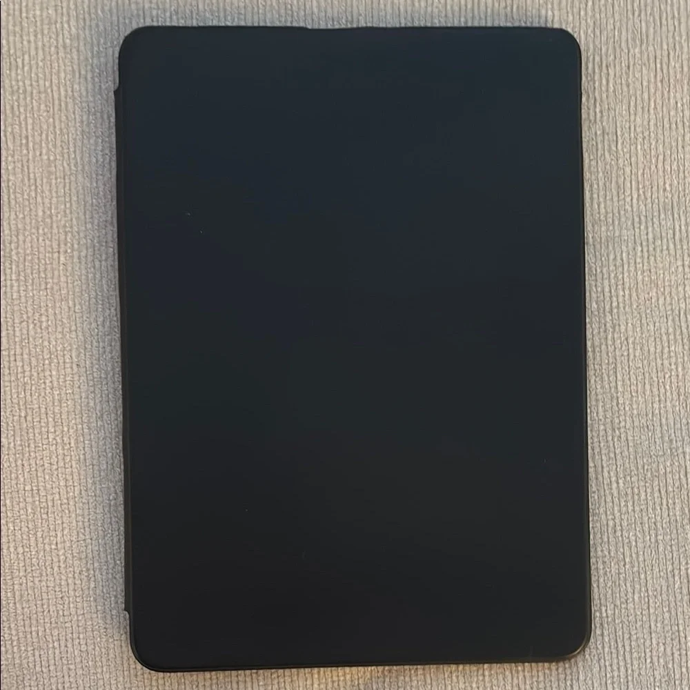 USED Apple Pencil 2 and Apple iPad Pro keyboard for 11 inch 2018 iPad Pro